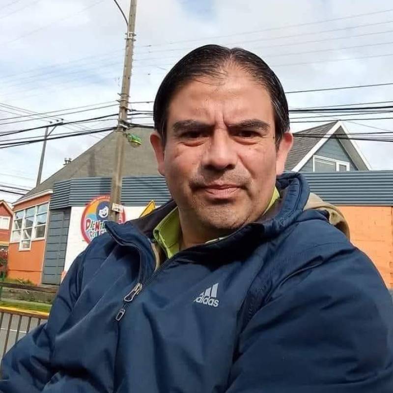 Carlos, 38, Chizhou