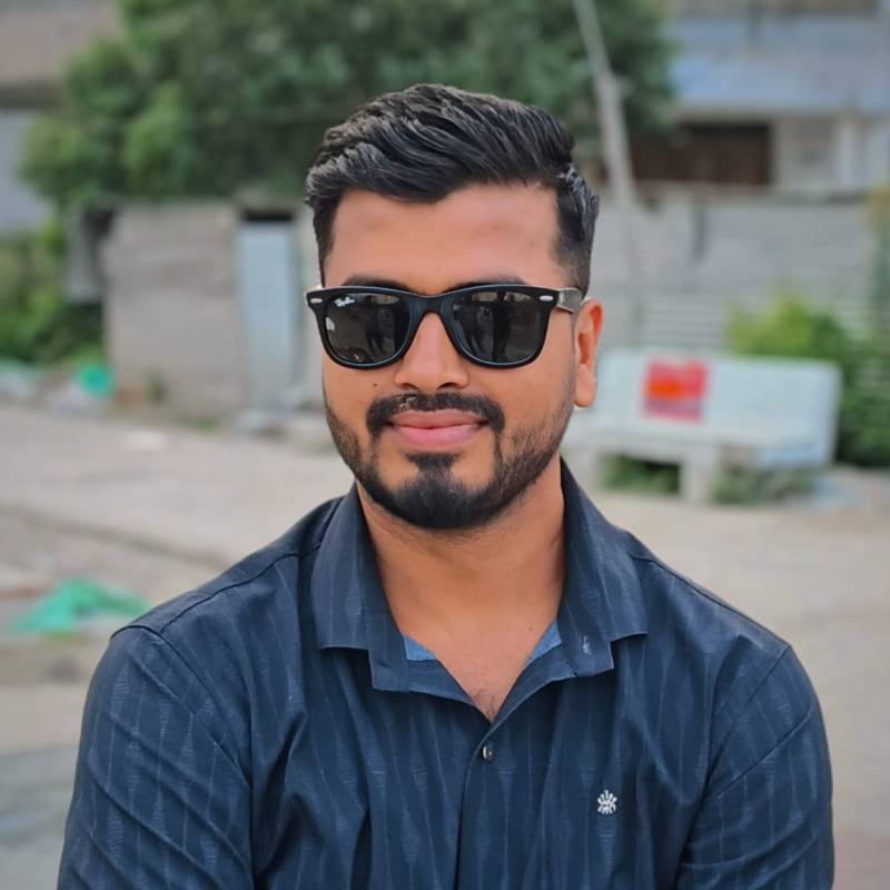 Ratan, 31, San Matas