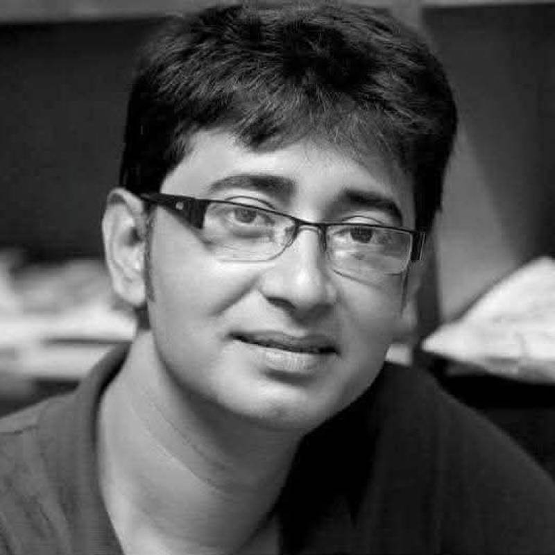Manik, 31, Lobera