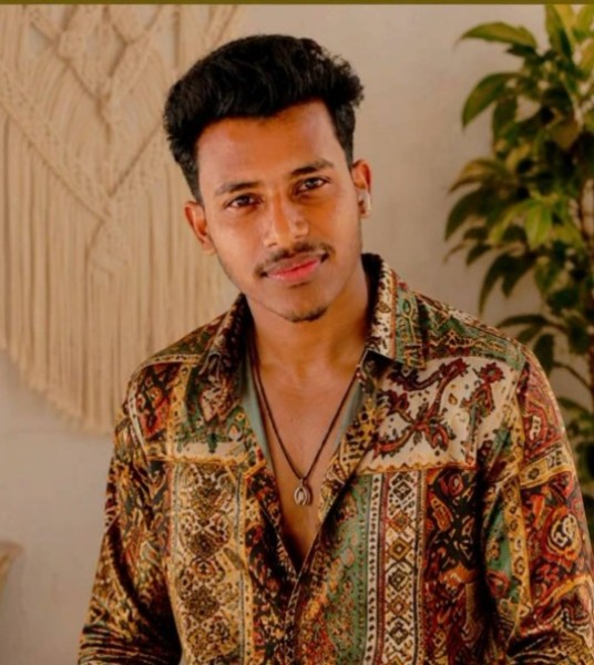 tiz raj, 24, Ontario