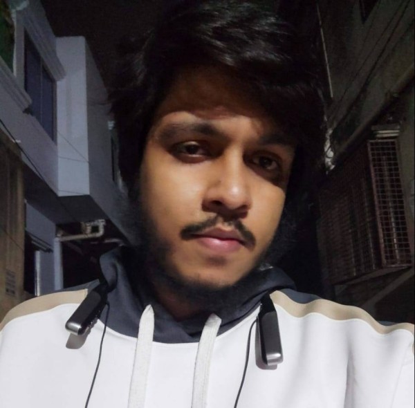 Akash Ahmed, 28, Taun