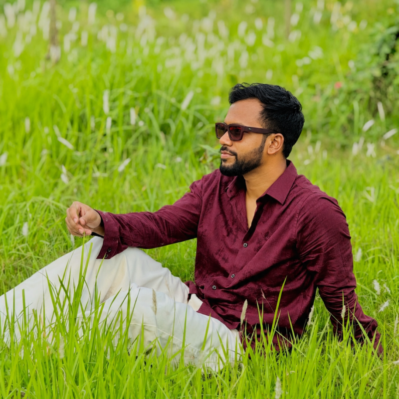 Abir Ahmed, 25, Comines