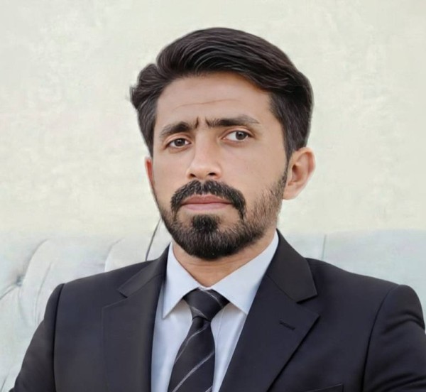 Reyad, 30, Ileife