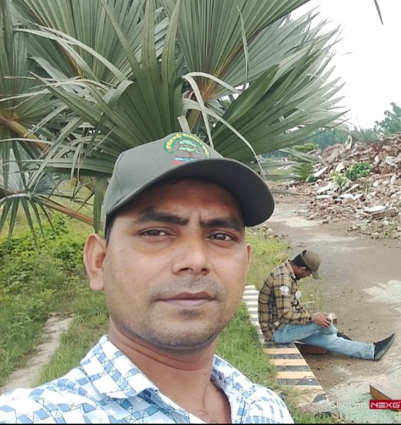 Md rahol, 30, Dhaka Saver