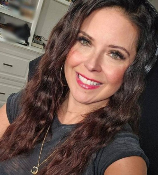 Crystal, 40, Koumpentoum