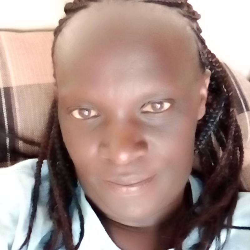 https://letsfreedate.com dating Julie in Kenya