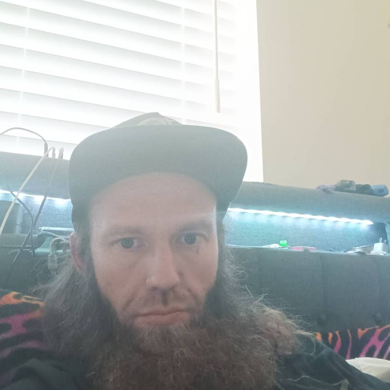 https://letsfreedate.com dating Bearded38 in United States