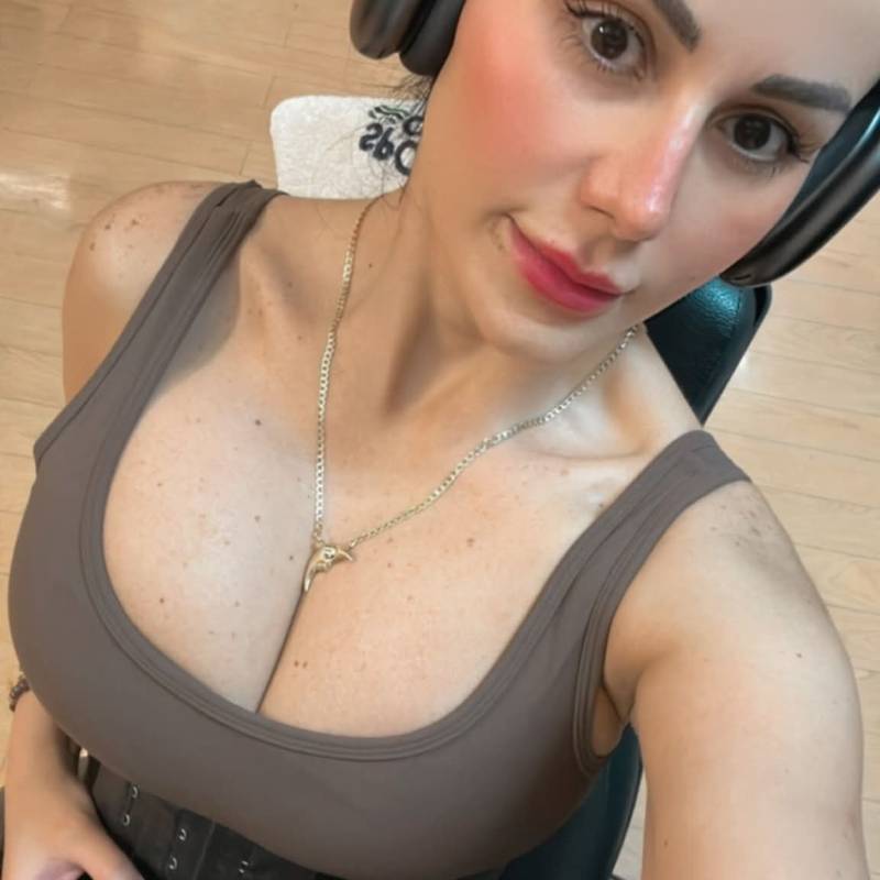 Rebecca35 dating