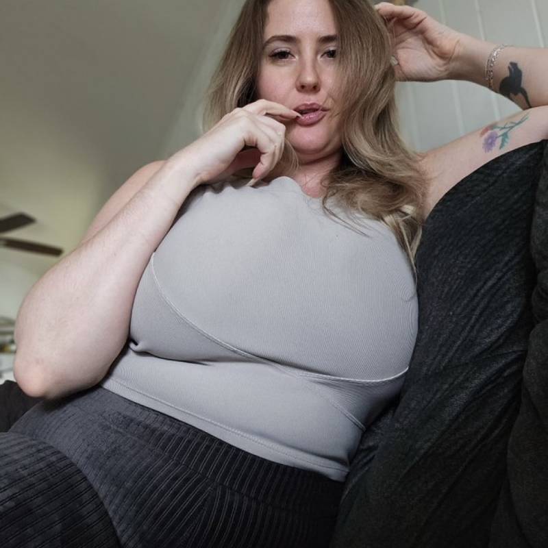 Annalopezlawton dating