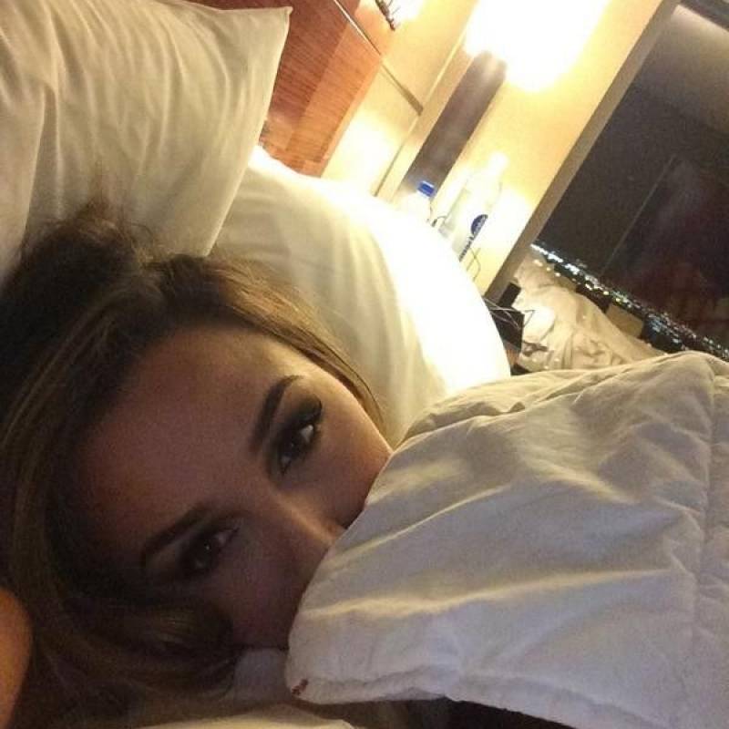 Olivia80 dating